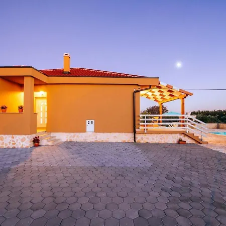Charming Holiday In Privlaka With Private Pool *