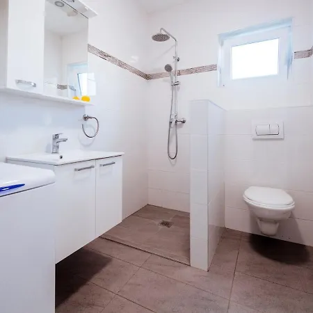 Charming Holiday In Privlaka With Private Pool Casa vacanze Privlaka (Zadar)